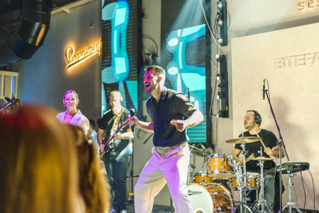 Živa muzika kao deo identiteta - BitefArtCafe